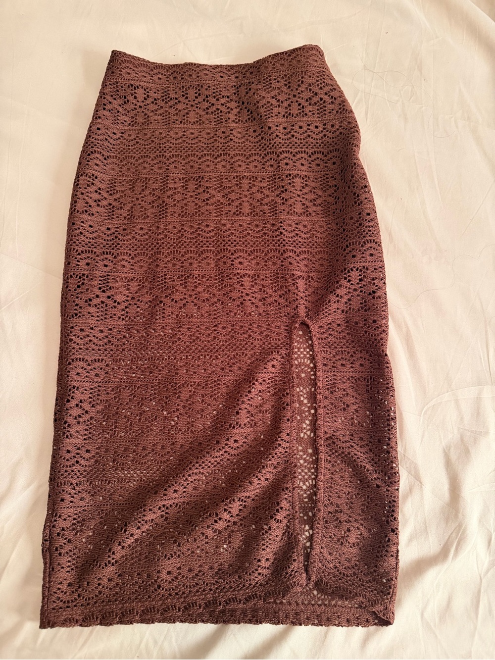 H&M Lace Skirt in Deep Brown with slit size XS